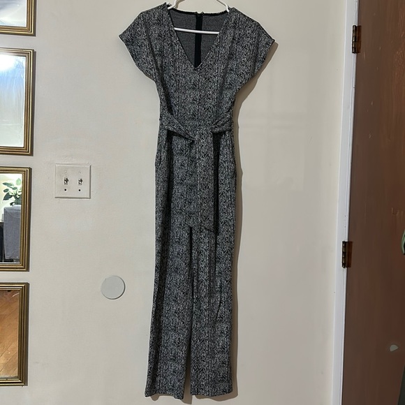 Express Black and white printed jumpsuit - Picture 1 of 6
